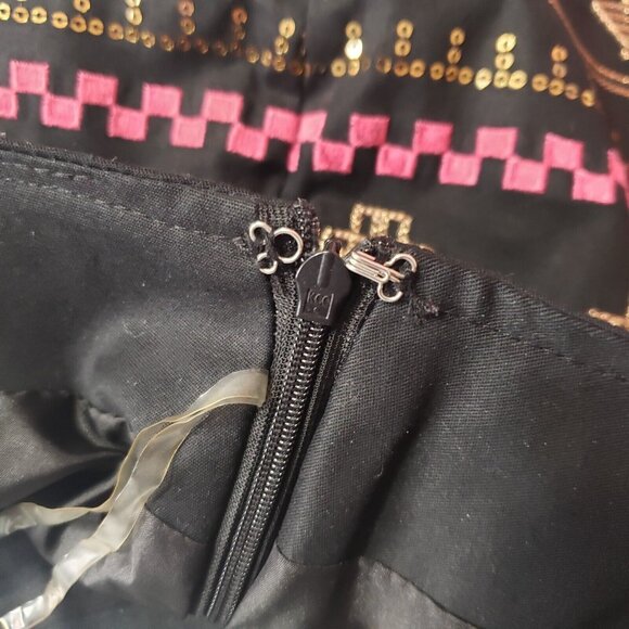 Miami Brand Embroidered Tribal Print Mini Skirt Women’s Medium Black Multicolor - Picture 13 of 16